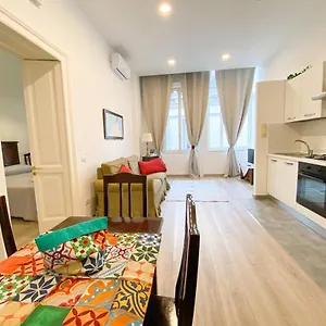  Apartment Le Casette Di Piazza Borsa Italy